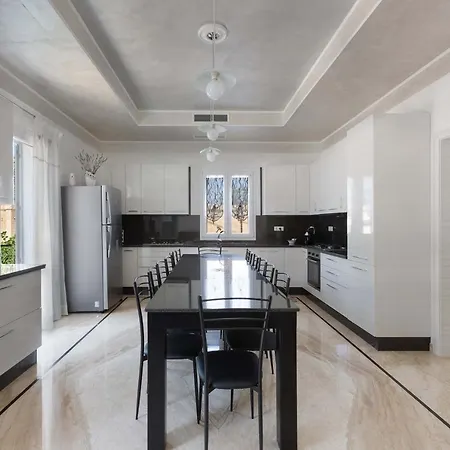 Albarosa By Perle Di Puglia